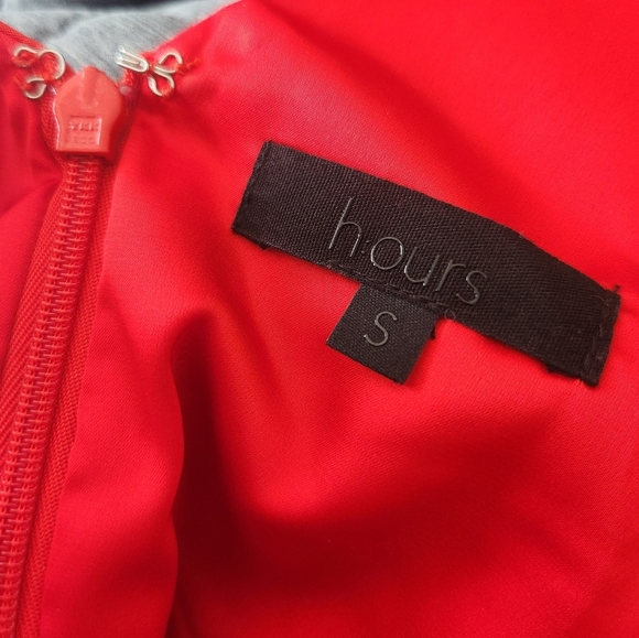 H:ours bright red belted deep v neck jumpsuit with slit size small - Picture 6 of 7